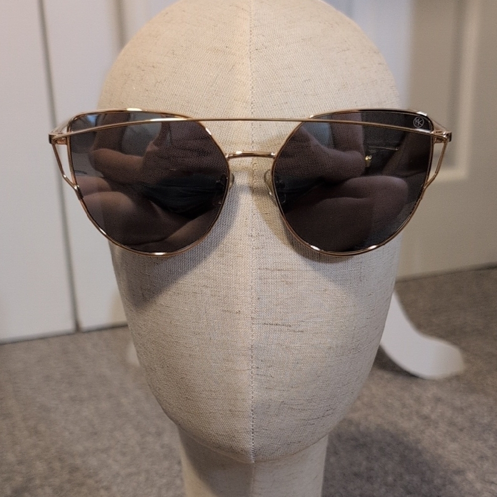 Cat Eye Mirrored Sunglasses Gold Frames Black Lenses NWOT